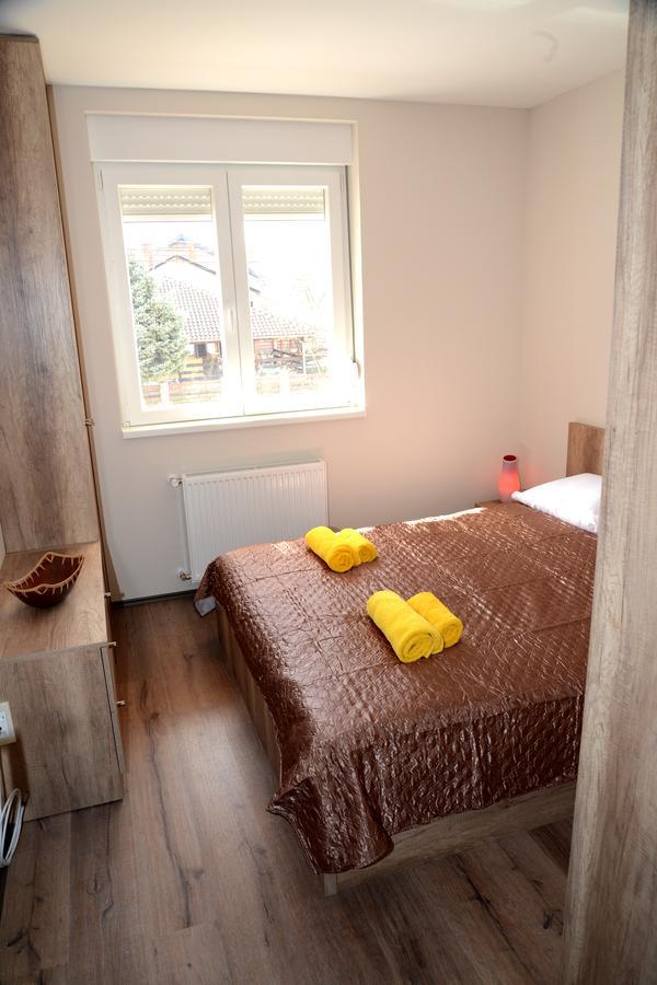 Sonja Apartman Jagodina Apartment Bagian luar foto